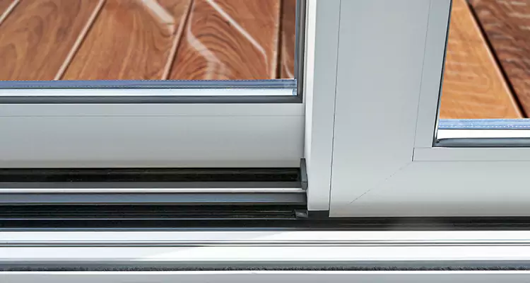 Patio Doors Leaking Water Issue Repair Services in Westchase, FL